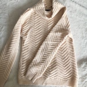 Sisley cream sweater. Size S
